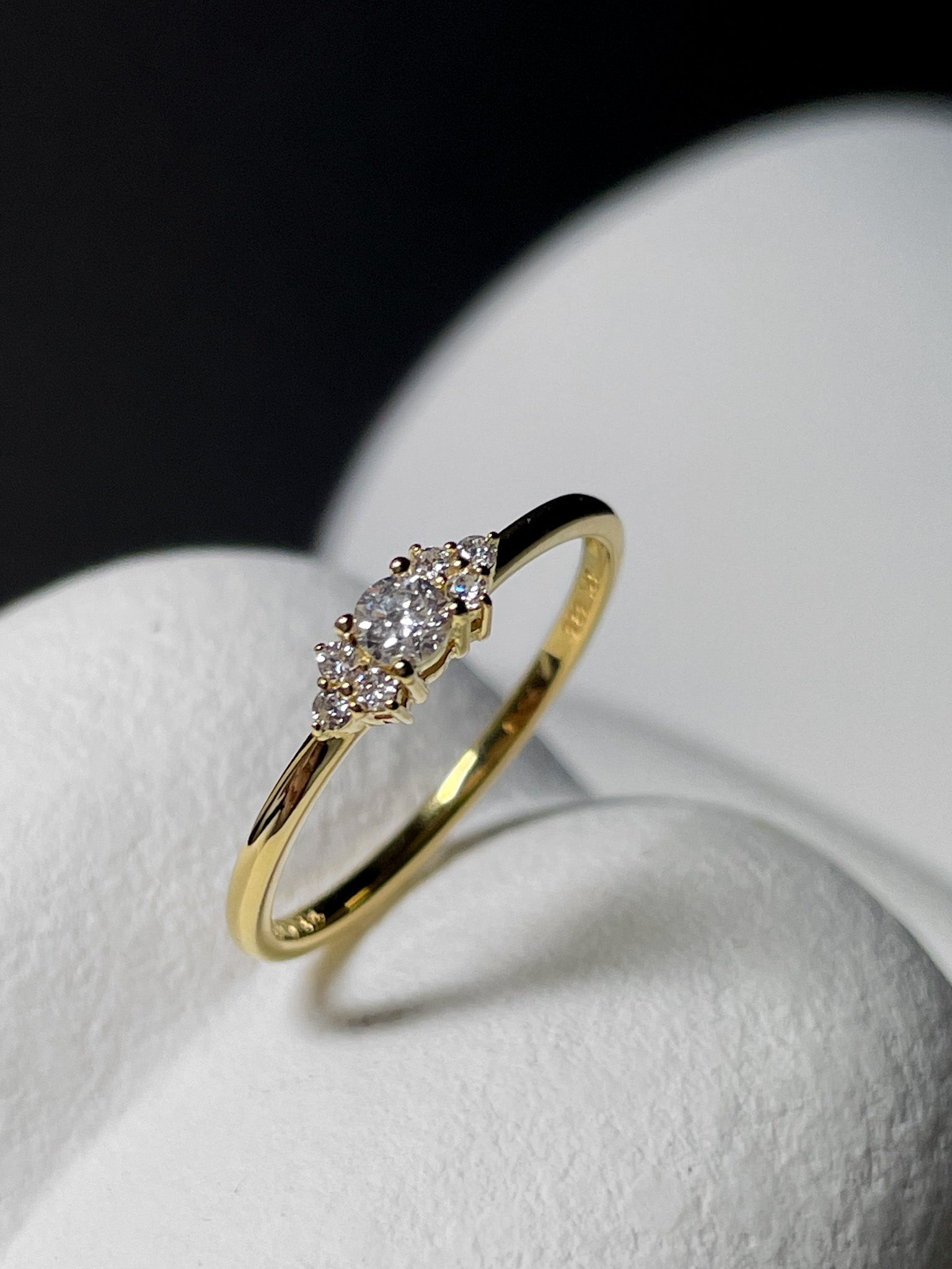 Gelbgold Verlobungsring mit Diamanten