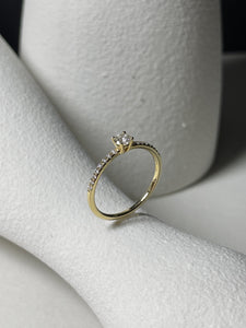 Gelbgold Verlobungsring mit Diamanten