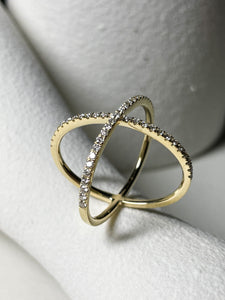 Gelbgold-Ring mit Diamanten