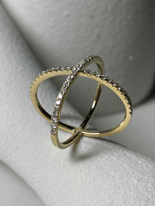 Gelbgold-Ring mit Diamanten