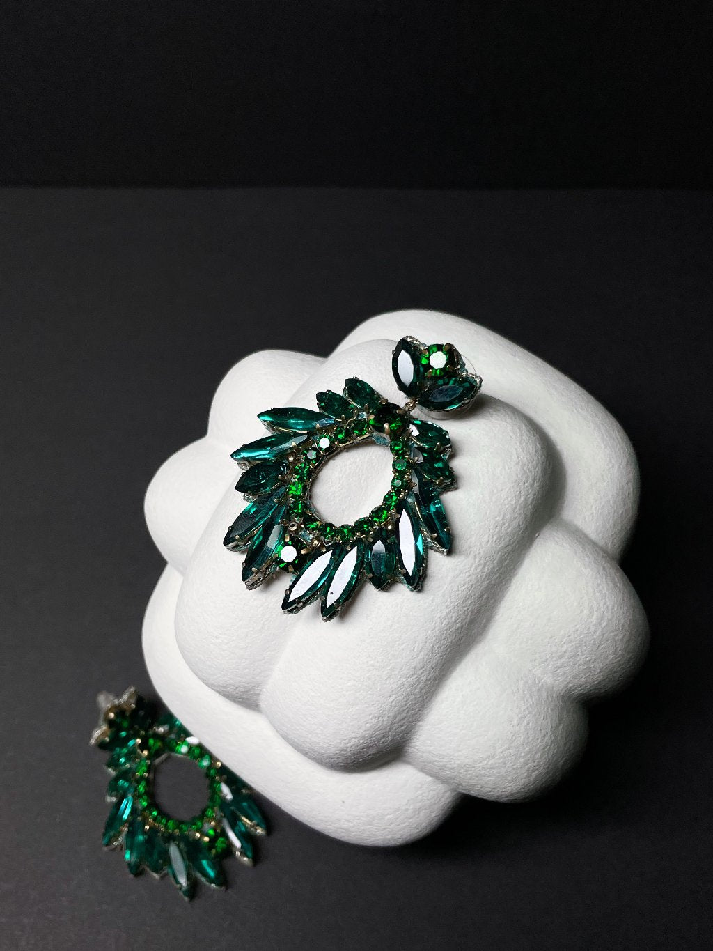 Deepa Gurnani Ohrschmuck