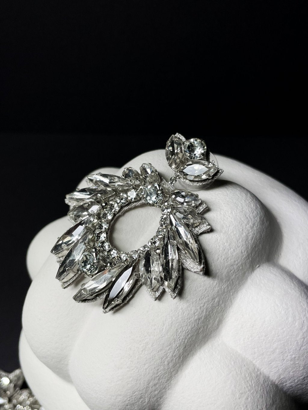 Deepa Gurnani Ohrschmuck