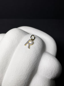 Buchstaben-Anhänger aus Silber mit Zirkonia