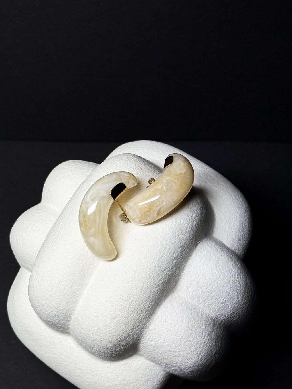 Ohrschmuck aus Edelstahl und Acetat