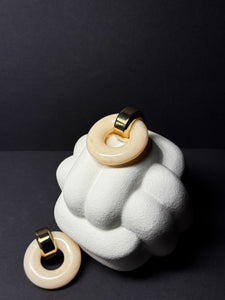 Ohrschmuck aus Edelstahl und Acryl