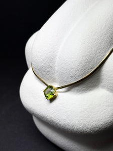 Steinzeit Collection - Gelbgold Collier mit Olivin