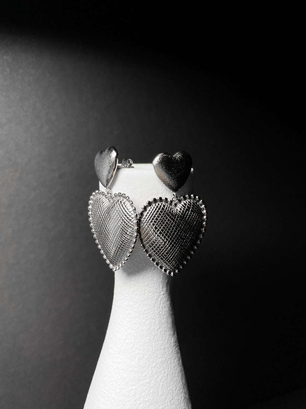 Edelstahl Ohrschmuck mit Herzmotiv