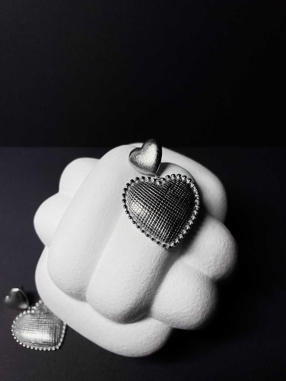 Edelstahl Ohrschmuck mit Herzmotiv