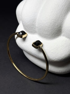 Armreif aus Edelstahl mit Onyx
