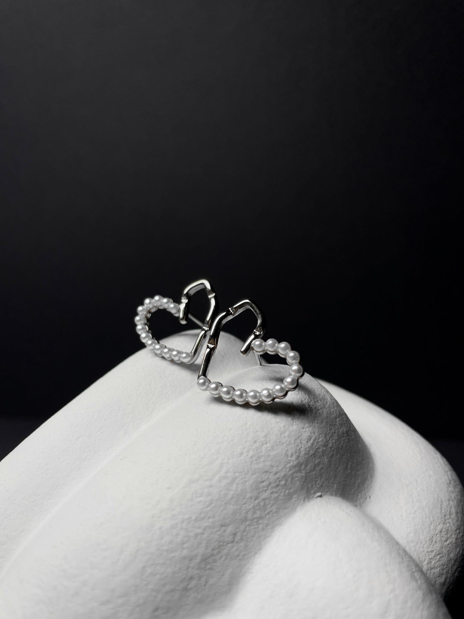 Edelstahl Ohrschmuck mit Herzmotiv