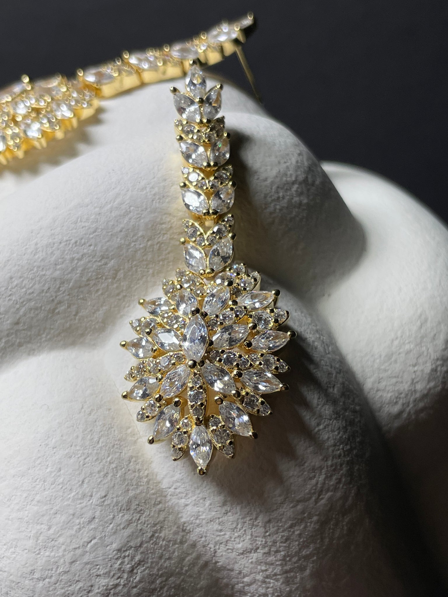 Brautschmuck - Silber vergoldete Ohrringe mit Zirkonia.