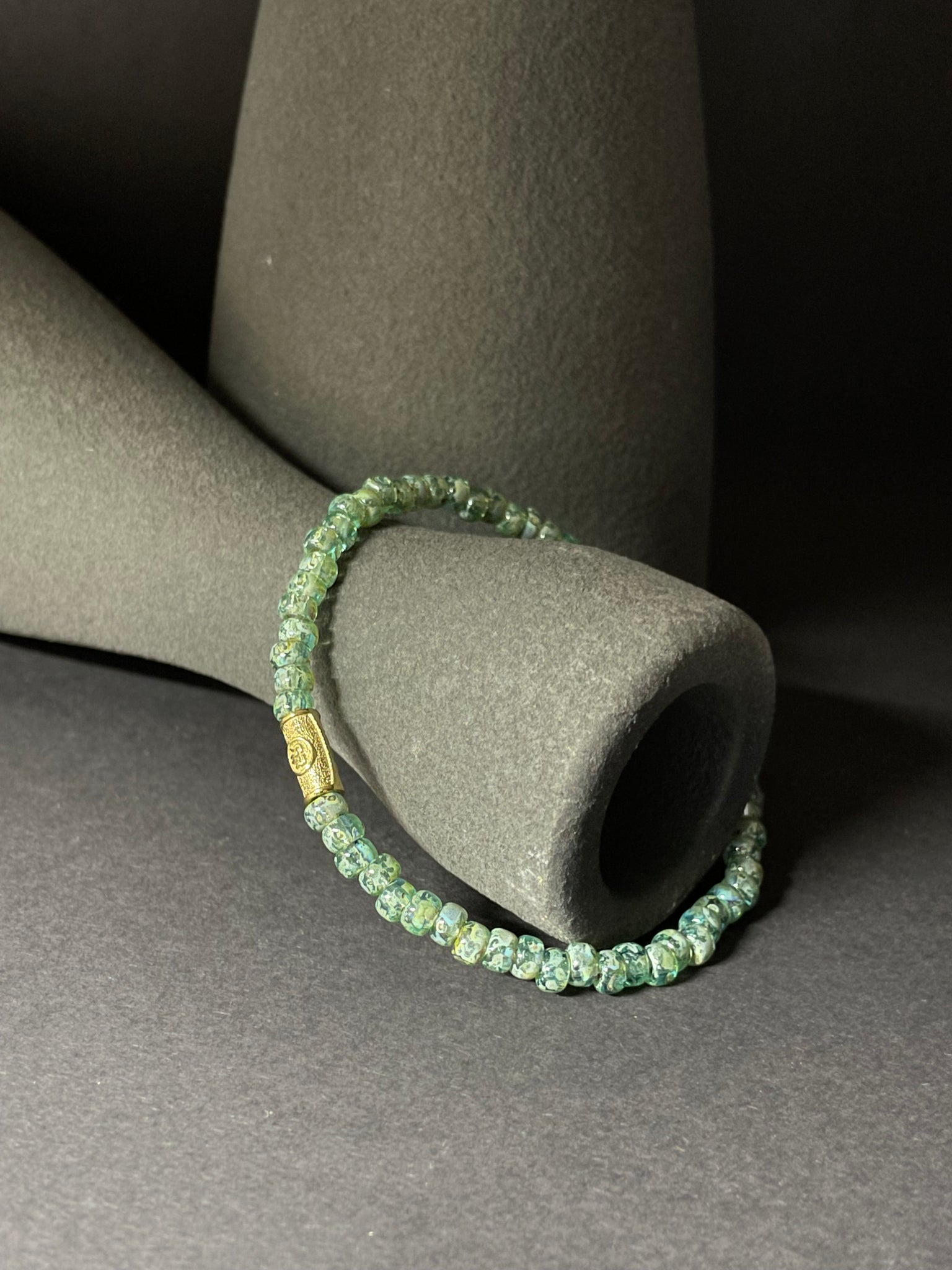 Glass Rocks Armband