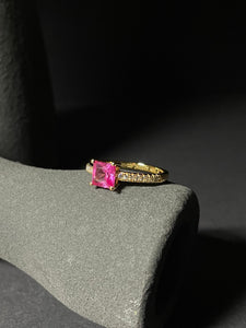 "Ellera Quadrato Pink" Ring